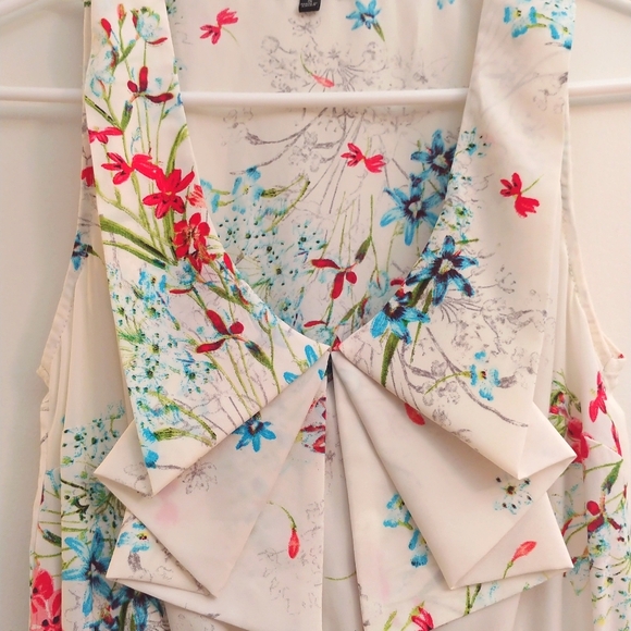 White with Coloured Flowers Dress - Picture 7 of 8